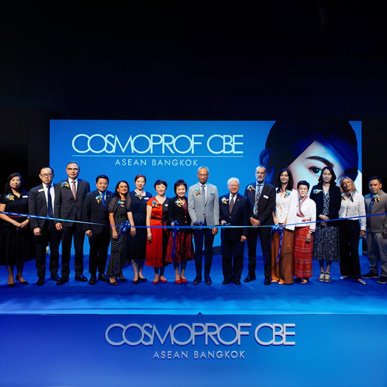 ZQ-II Bersinar di COSMOPROF CBE ASEAN: Inovasi Solusi Estetika dan Ekspansi Pasar Global